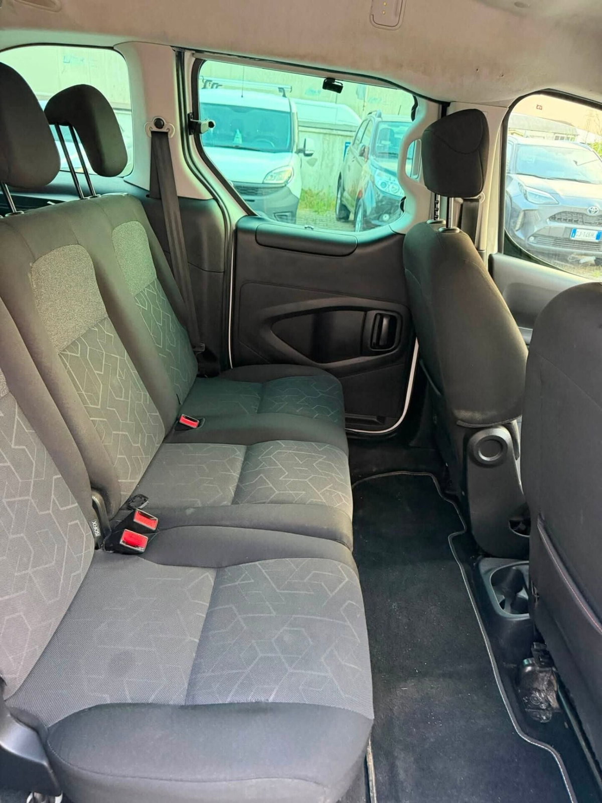Peugeot Partner BlueHDi 100 ETG6 S&S Active (10)