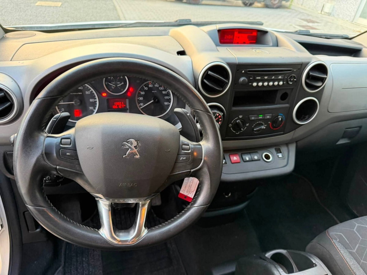 Peugeot Partner BlueHDi 100 ETG6 S&S Active (14)