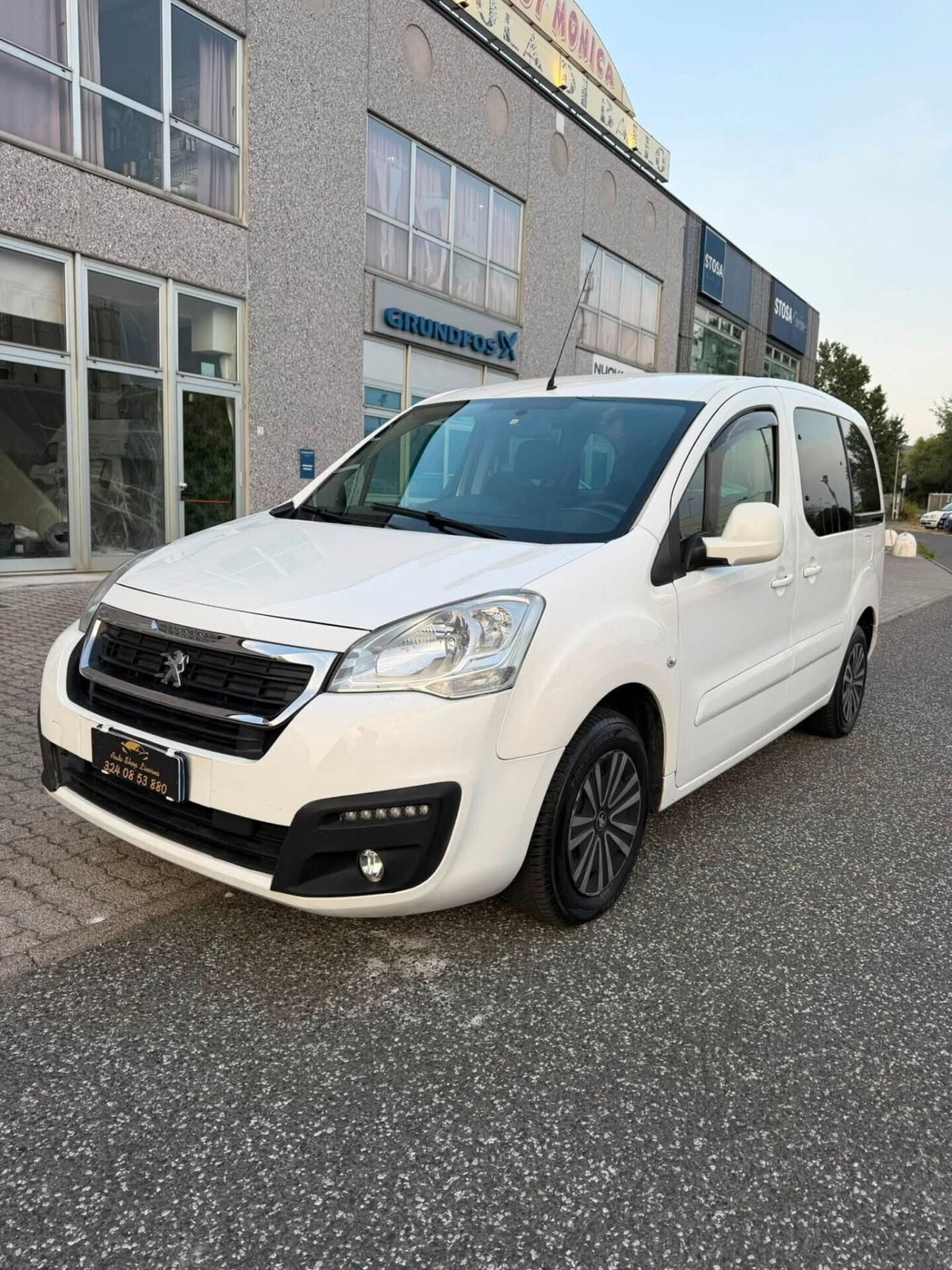 Peugeot Partner BlueHDi 100 ETG6 S&S Active (7)