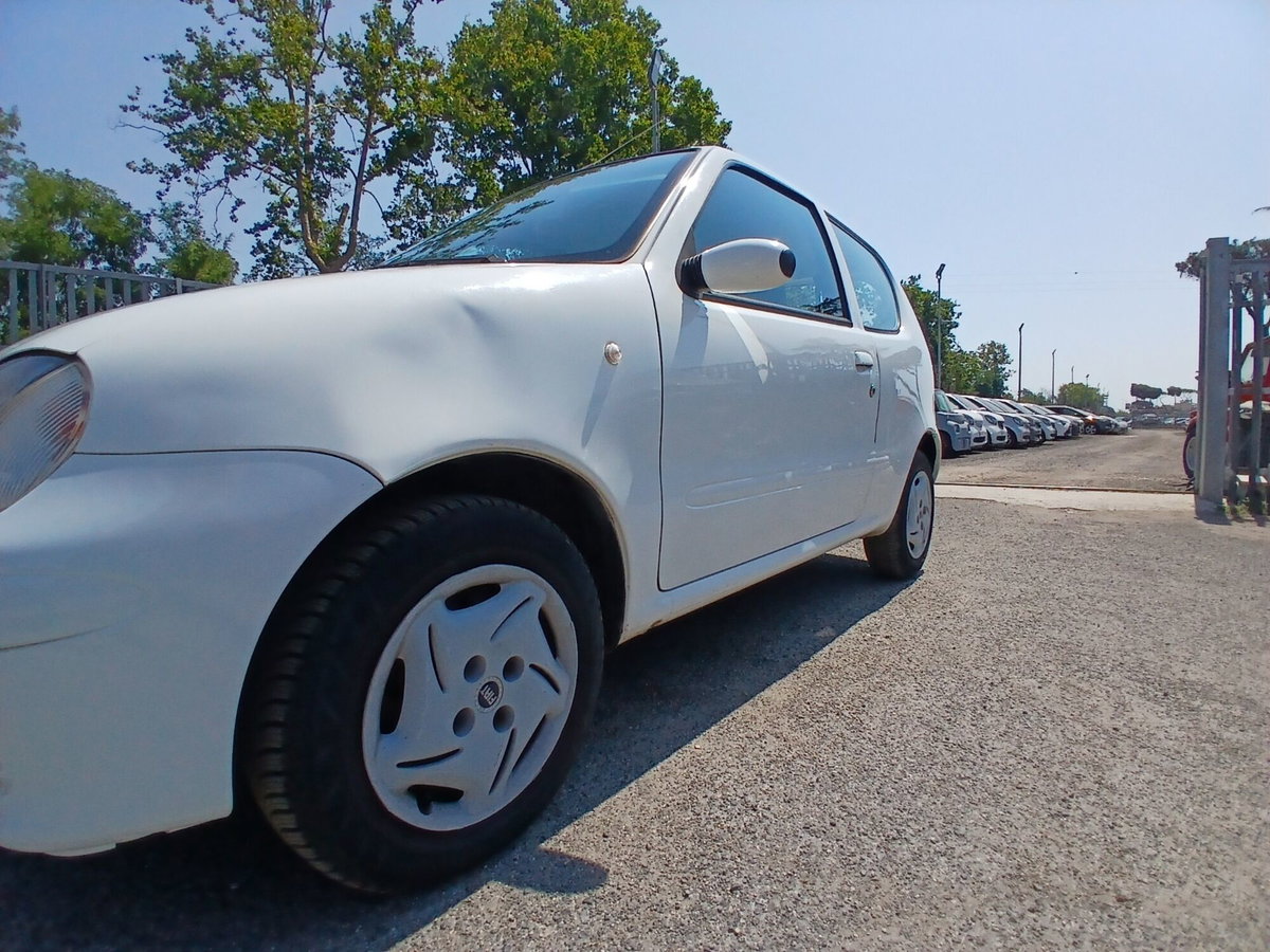 Fiat 600 1.1 50th Anniversary (9)
