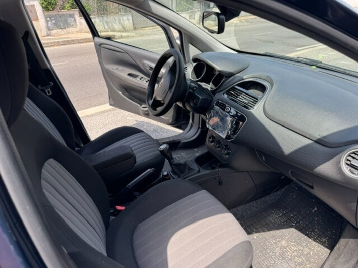 Fiat Punto 1.3 MJT II S&S 95 CV 5 porte Street (8)