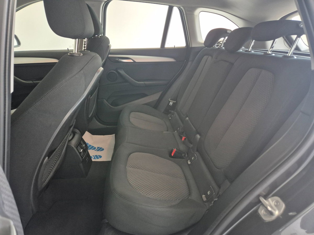 BMW X1 sDrive18d Business Advantage (12)