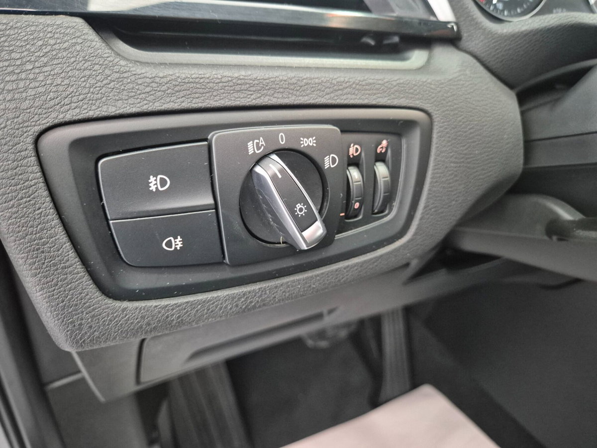BMW X1 sDrive18d Business Advantage (16)