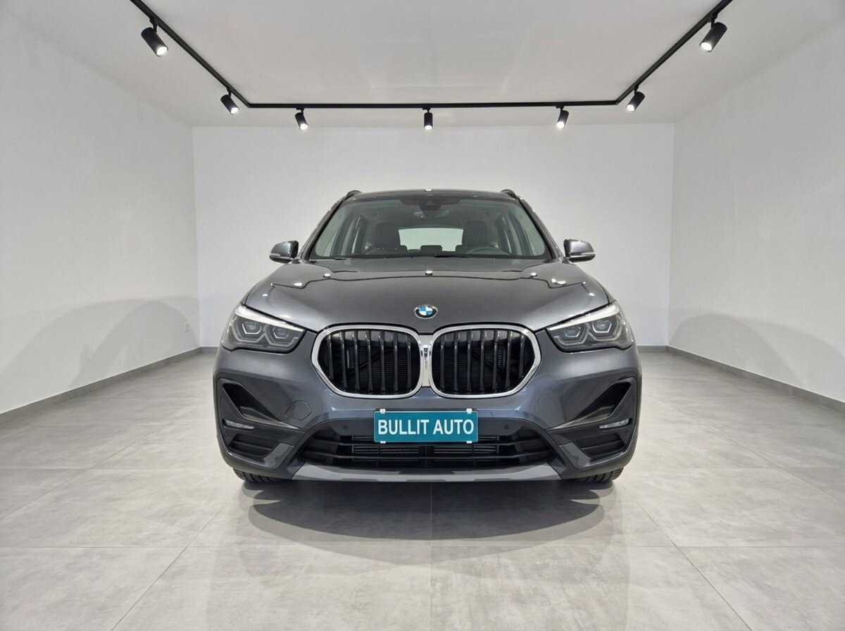 BMW X1 sDrive18d Business Advantage (2)