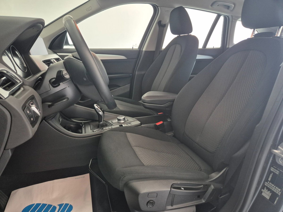 BMW X1 sDrive18d Business Advantage (8)