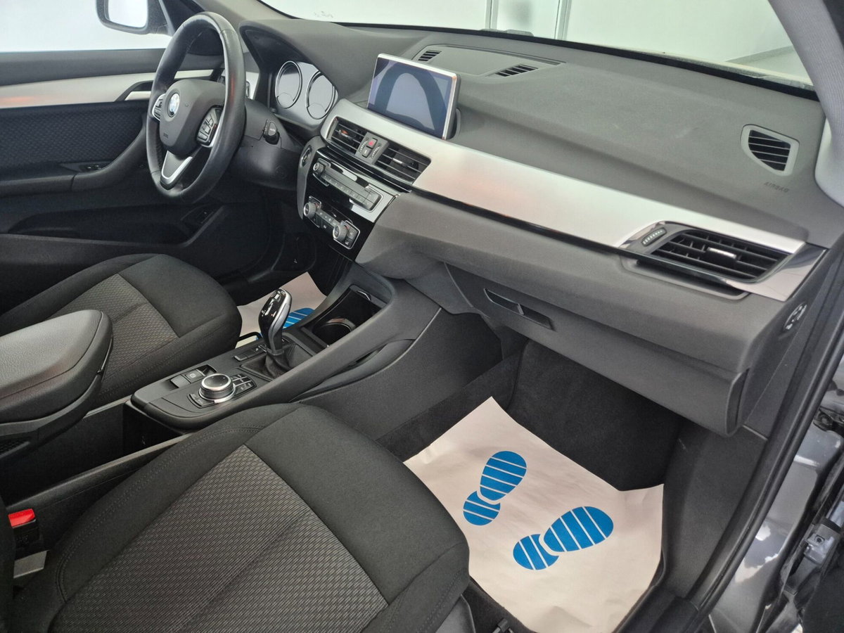 BMW X1 sDrive18d Business Advantage (9)