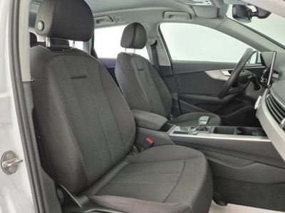 Audi A4 Avant 30 TDI/136 CV S tronic S line edition (12)