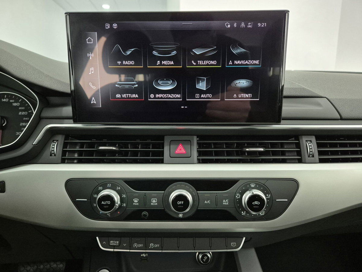 Audi A4 Avant 30 TDI/136 CV S tronic S line edition (18)