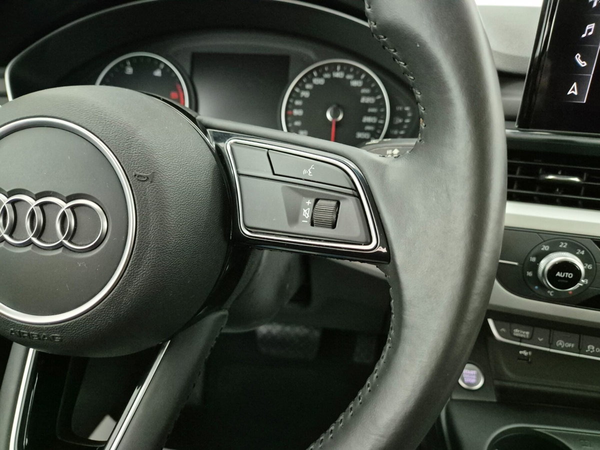 Audi A4 Avant 30 TDI/136 CV S tronic S line edition (20)