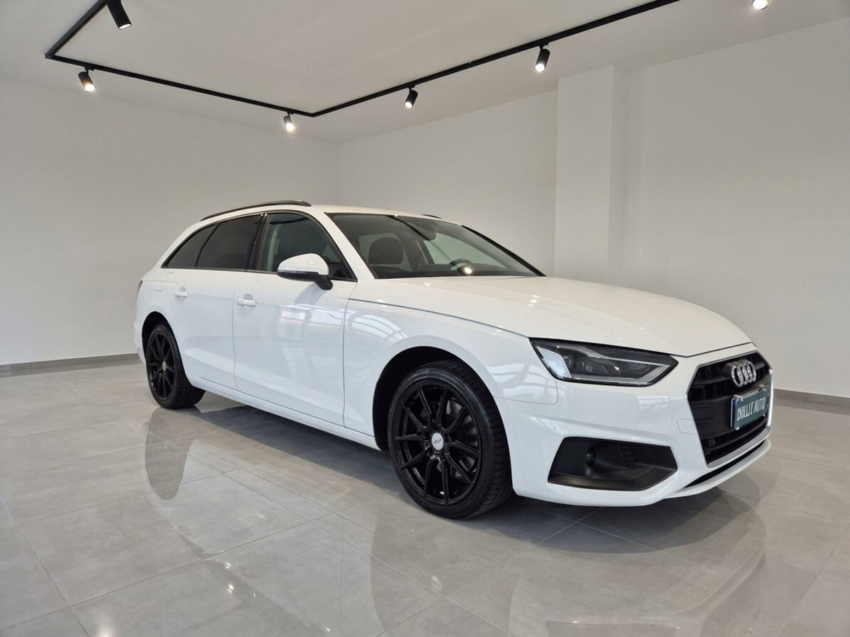 Audi A4 Avant 30 TDI/136 CV S tronic S line edition (3)