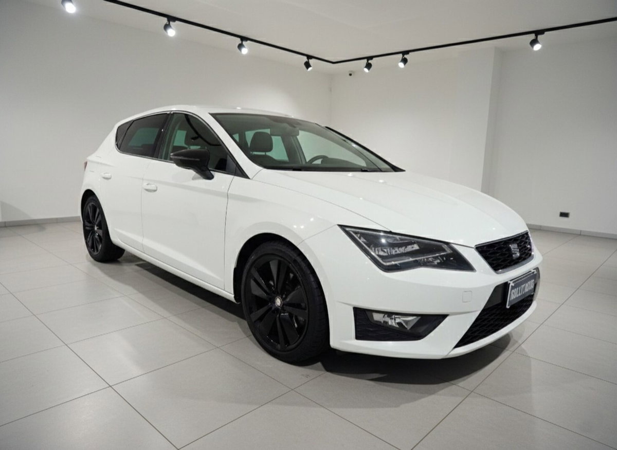 SEAT Leon 2.0 TDI 150 CV DSG 5p. Start/Stop FR (3)