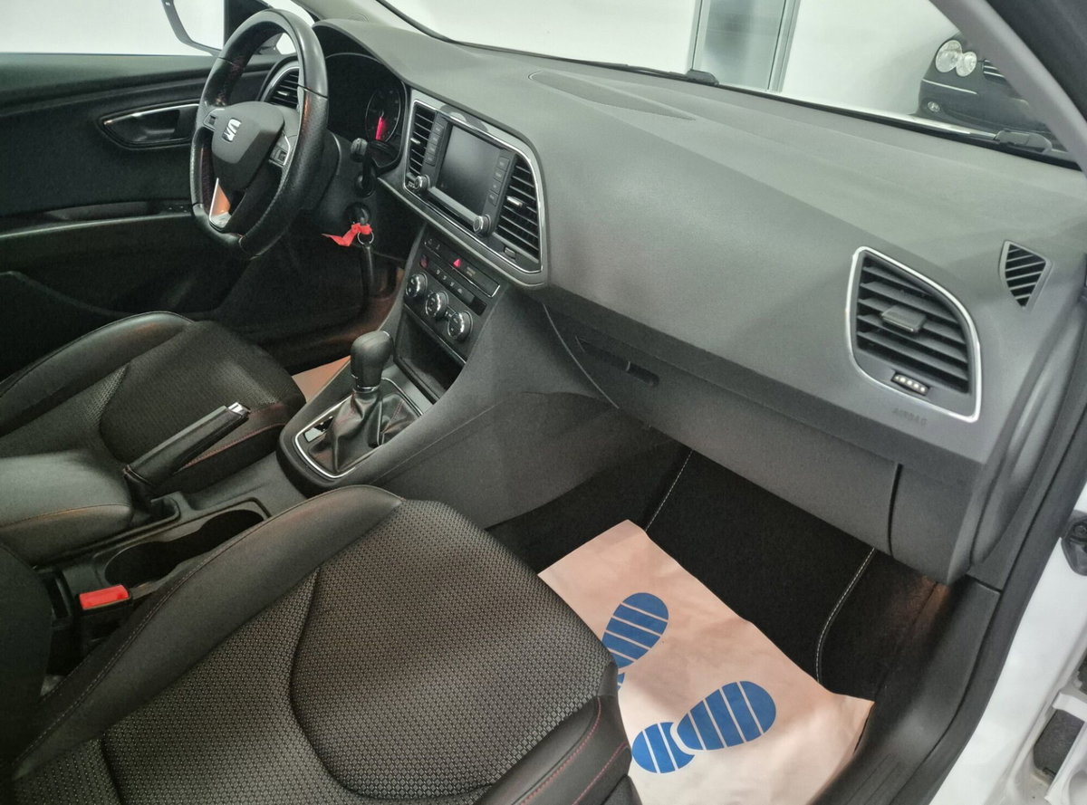 SEAT Leon 2.0 TDI 150 CV DSG 5p. Start/Stop FR (9)