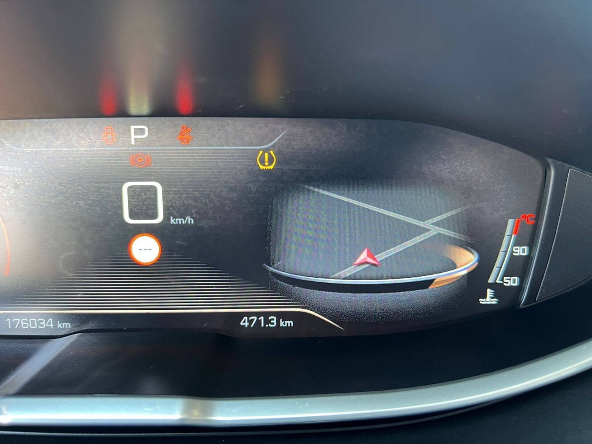 Peugeot 3008 BlueHDi 120 S&S GT Line (11)