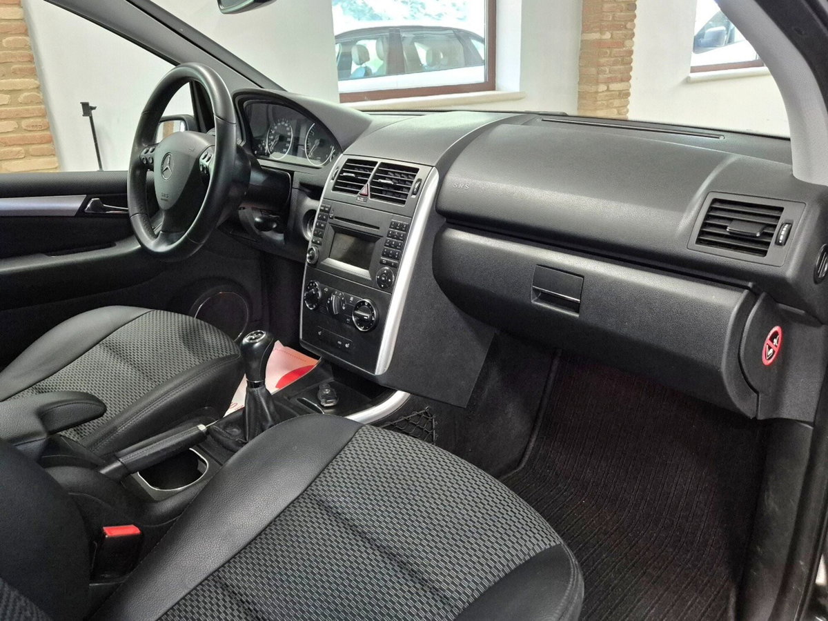 Mercedes-Benz Classe A 160 AUTOMATIC Avantgarde (10)
