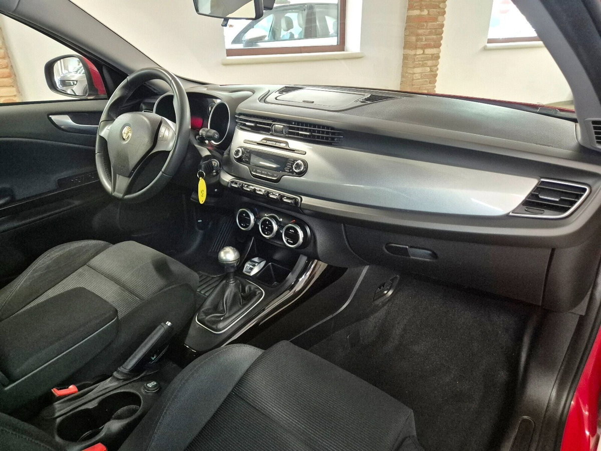 Alfa Romeo Giulietta 1.6 JTDm-2 Progression c/CL (11)