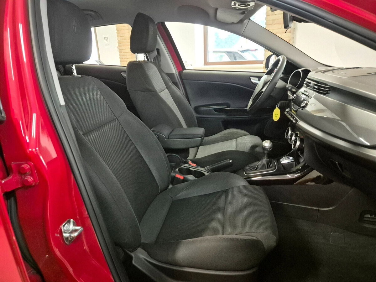 Alfa Romeo Giulietta 1.6 JTDm-2 Progression c/CL (7)