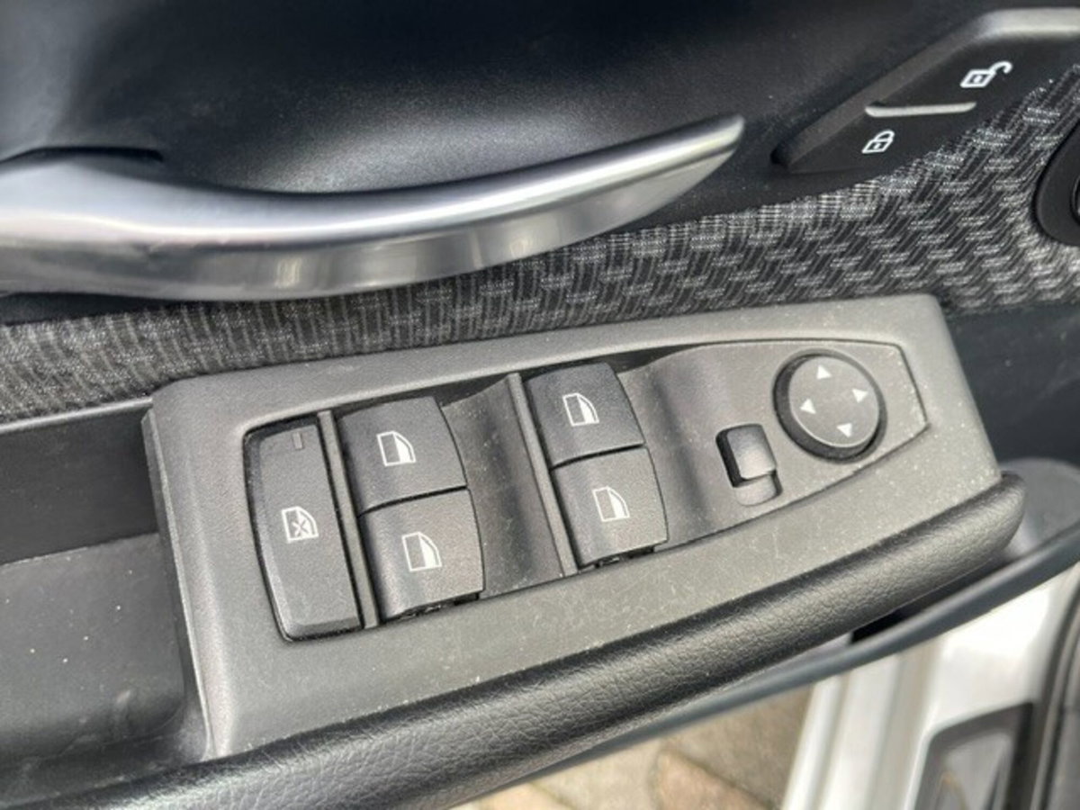BMW Serie 2 Active Tourer 218i (11)
