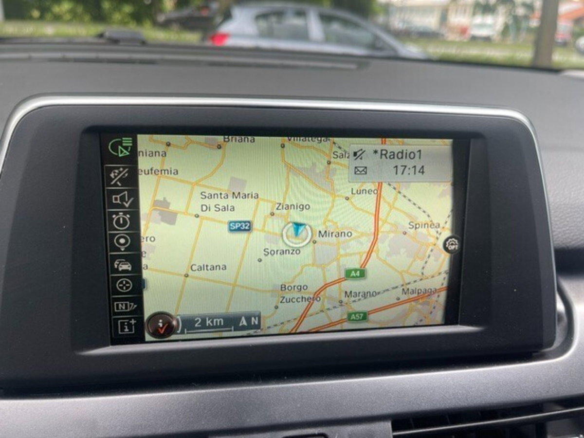 BMW Serie 2 Active Tourer 218i (16)