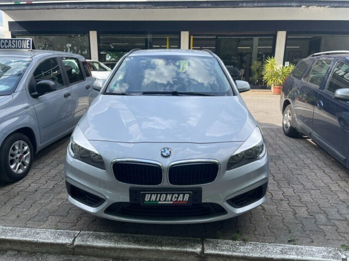 BMW Serie 2 Active Tourer 218i (2)