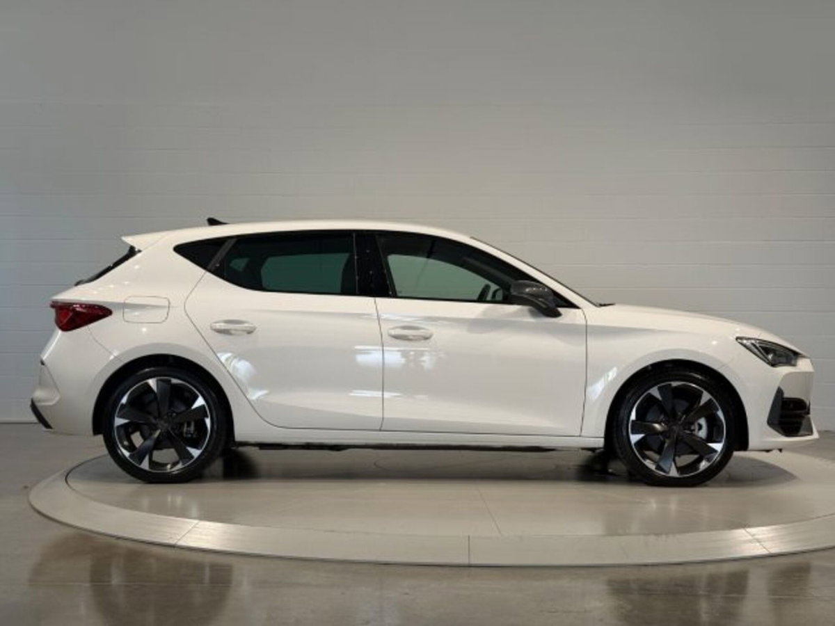 Cupra Leon Leon 1.5 hybrid 150cv dsg (6)