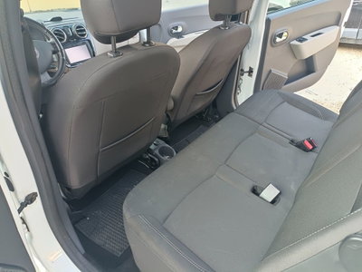 Dacia Lodgy 1.5 dCi 8V 110CV Start&Stop 7 posti Lauréate (10)