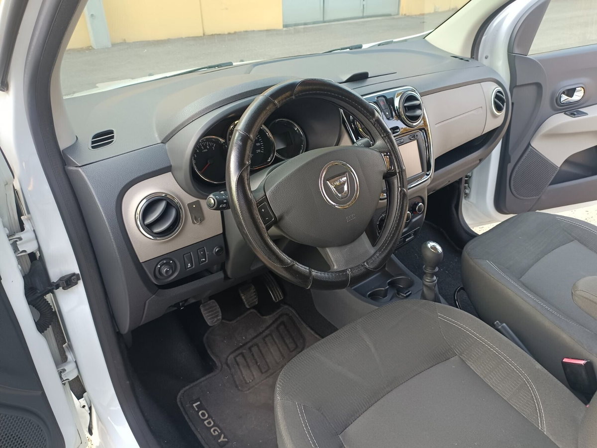 Dacia Lodgy 1.5 dCi 8V 110CV Start&Stop 7 posti Lauréate (9)