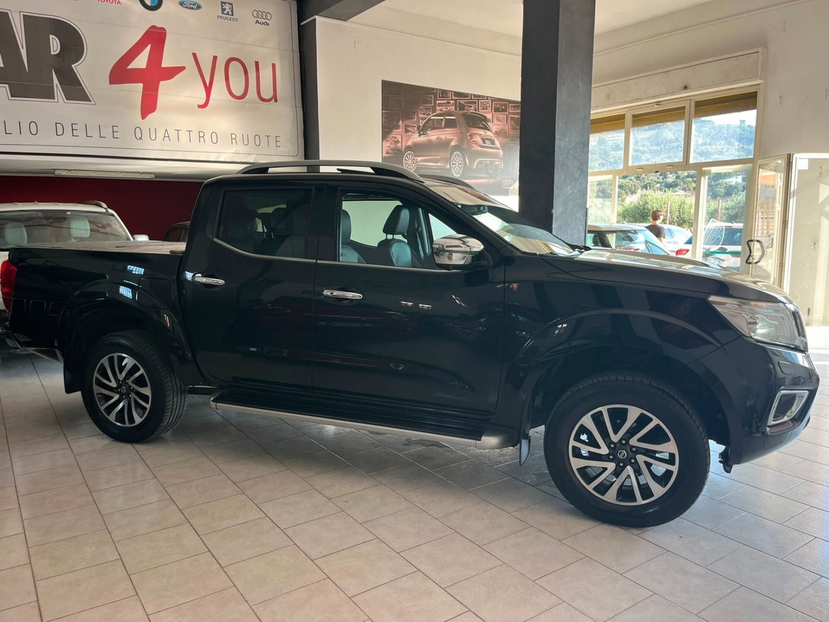 Nissan Navara 2.3 dCi 190 CV 7AT 4WD Double Cab N-Connecta (2)