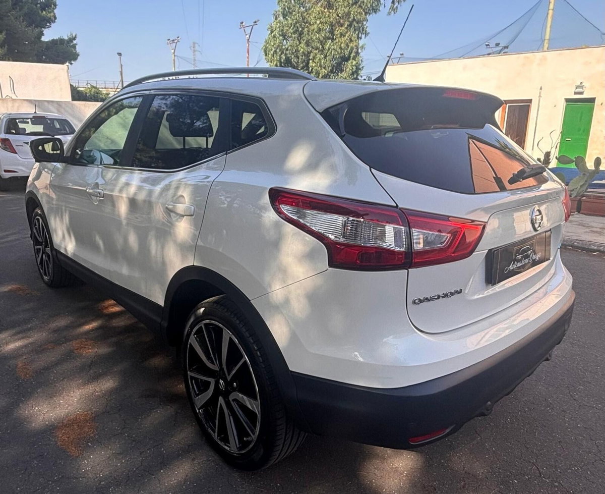 Nissan Qashqai 1.6 dCi 2WD Tekna (6)
