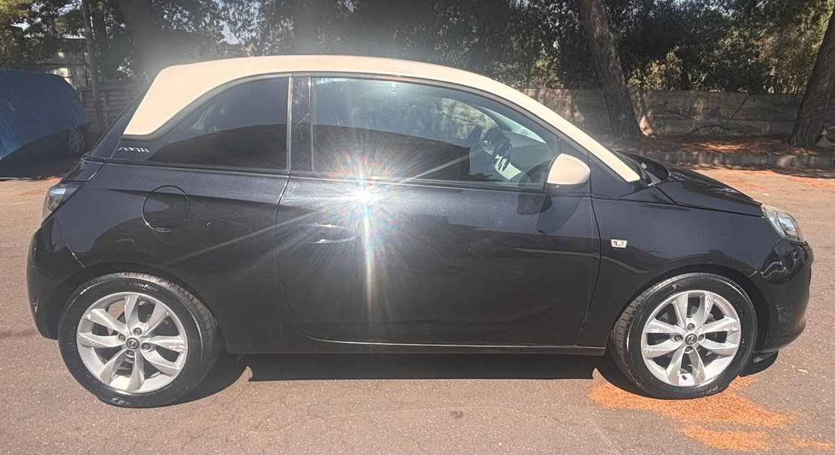 Opel Adam 1.2 70 CV White/Black Link (2)