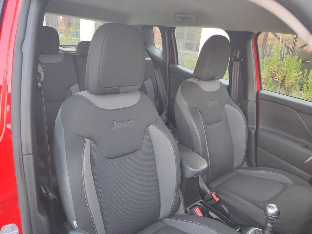 Jeep Renegade 1.6 Mjt 130 CV Limited (10)