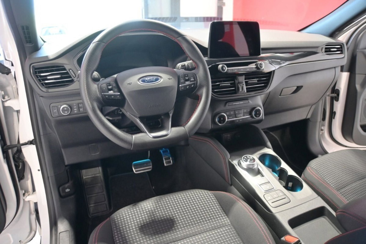 Ford Kuga 1.5 EcoBlue 120 CV 2WD ST-Line (14)