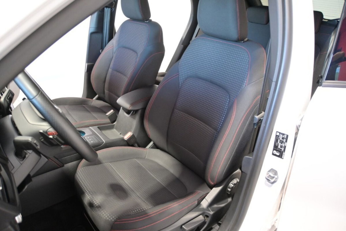 Ford Kuga 1.5 EcoBlue 120 CV 2WD ST-Line (15)