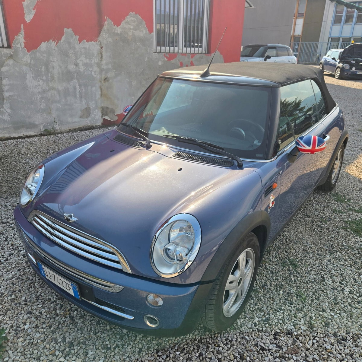 MINI Mini Cabrio 1.6 16V Cooper Cabrio (2)
