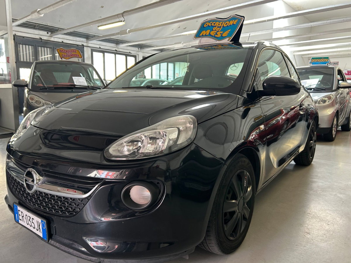 Opel Adam 1.2 70 CV (2)