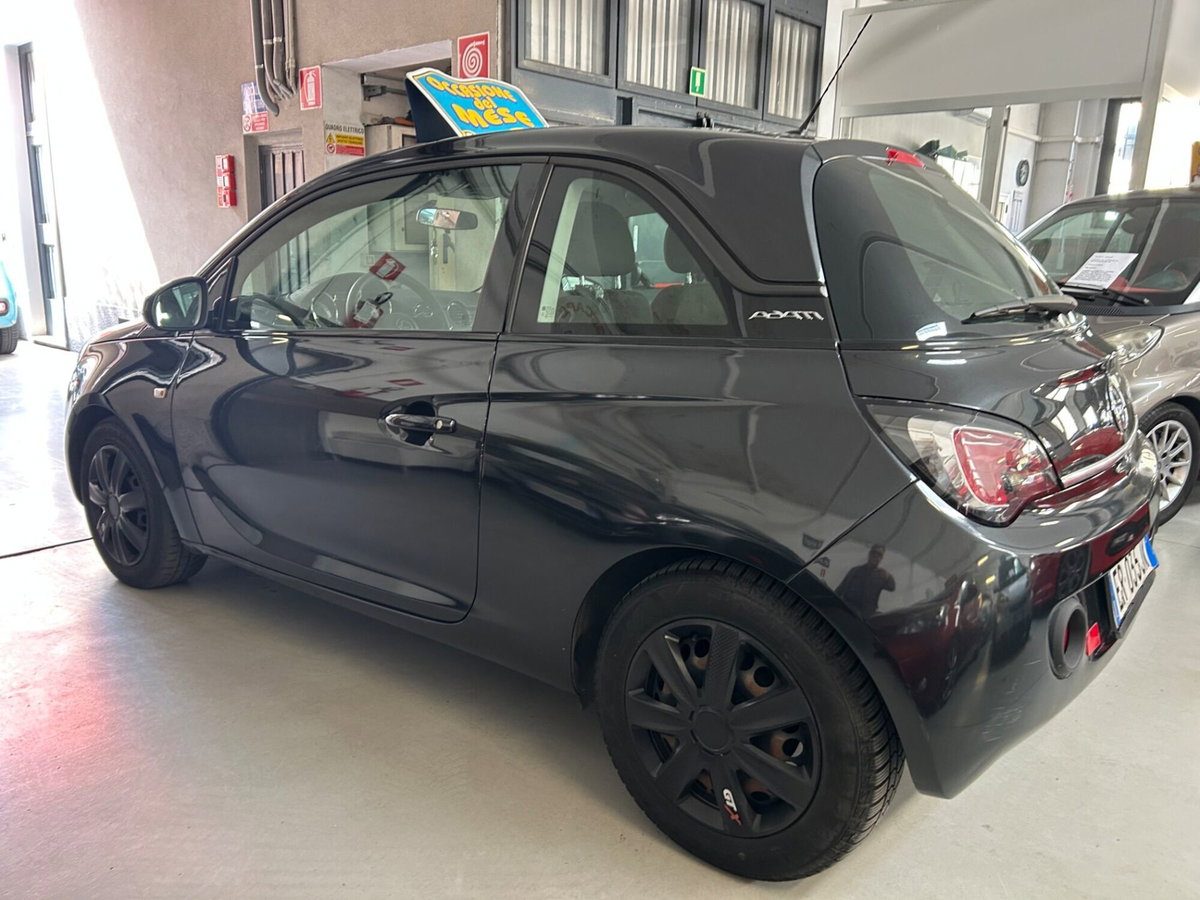 Opel Adam 1.2 70 CV (3)