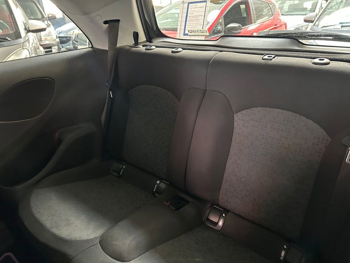 Opel Adam 1.2 70 CV (9)
