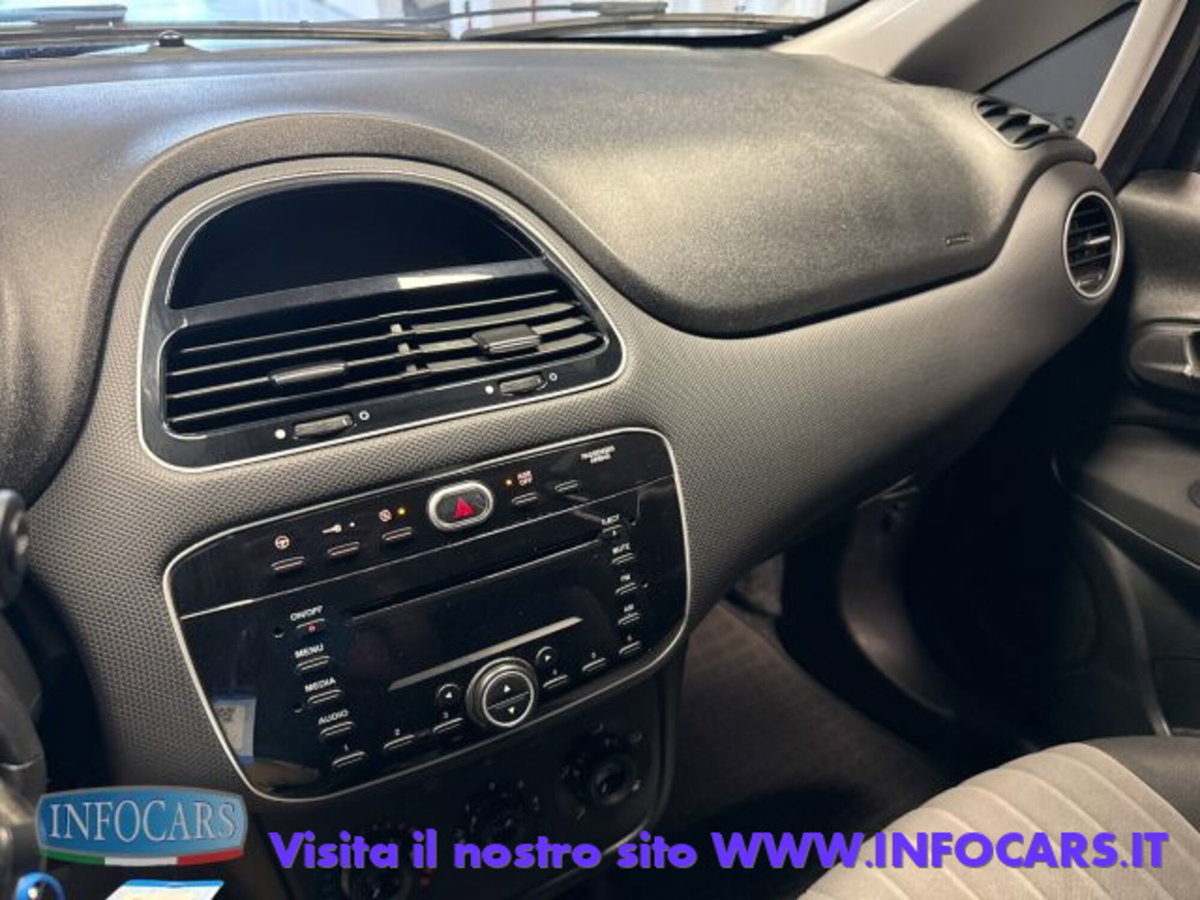 Fiat Punto 1.3 MJT II S&S 95 CV 5 porte Street (10)