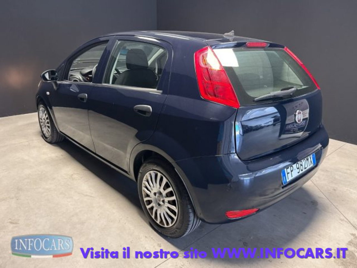 Fiat Punto 1.3 MJT II S&S 95 CV 5 porte Street (2)