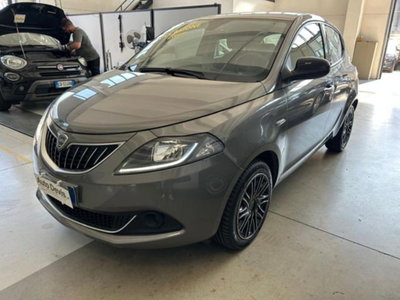 Lancia Ypsilon 1.0 FireFly 5 porte S&S Hybrid Gold Plus usata