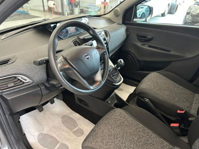 Lancia Ypsilon 1.0 FireFly 5 porte S&S Hybrid Gold Plus (10)