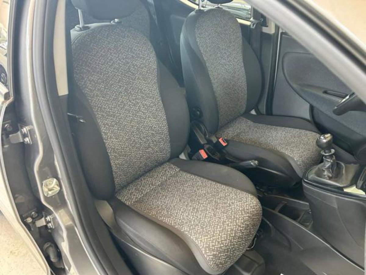 Lancia Ypsilon 1.0 FireFly 5 porte S&S Hybrid Gold Plus (12)