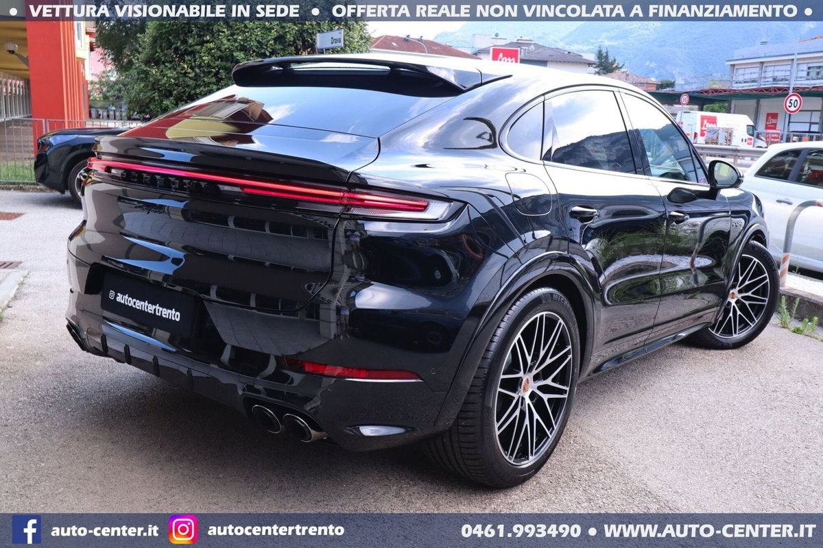 Porsche Cayenne Coupé 3.0 e-hybrid Black Edition tiptronic (3)
