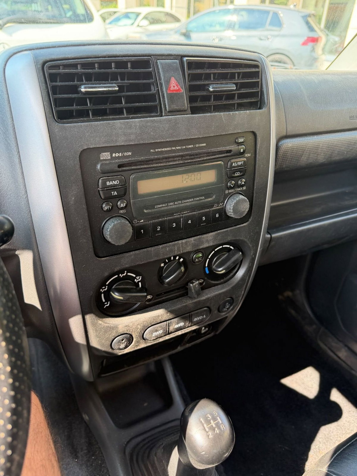 Suzuki Jimny 1.3i 16V cat Cabrio 4WD JLX (13)