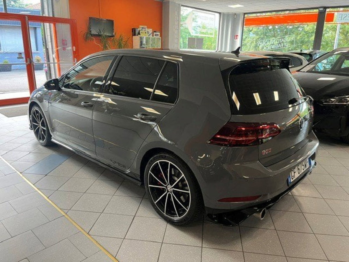 Volkswagen Golf GTI 2.0 TSI TCR DSG 5p. BlueMotion Technology (6)