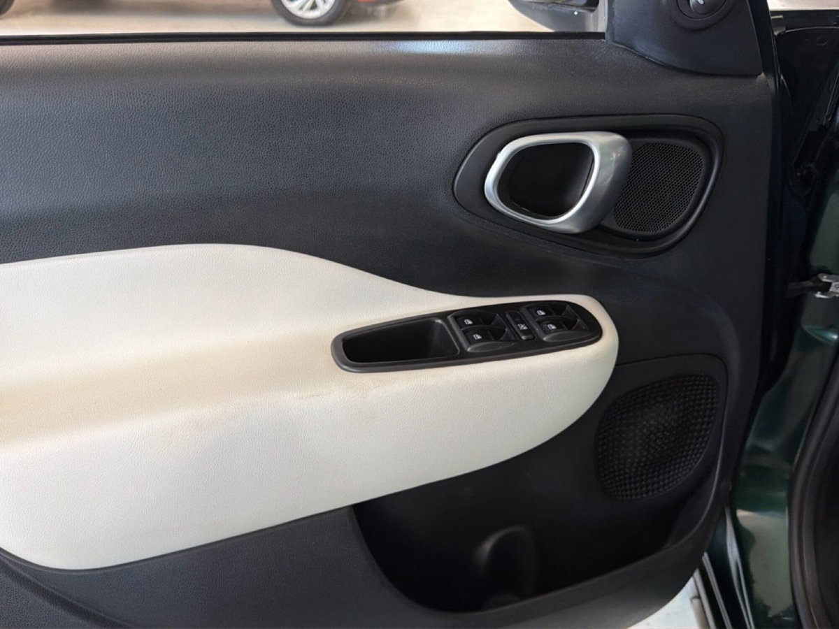 Fiat 500L 1.4 T-Jet 120 CV GPL Lounge (7)