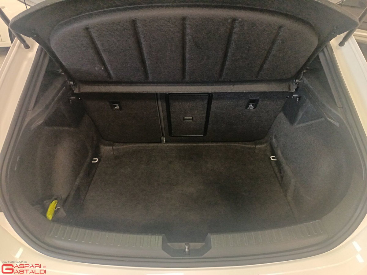 Cupra Leon Leon 1.5 hybrid 150cv dsg (5)