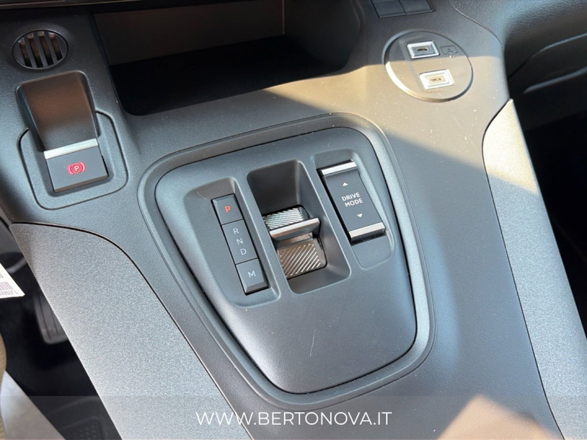 Peugeot Rifter Long 1.5 bluehdi Allure 130cv eat8 (14)