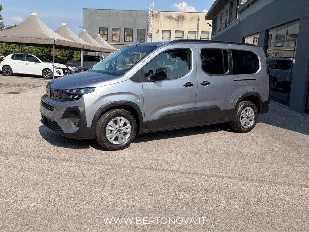 Peugeot Rifter Long 1.5 bluehdi Allure 130cv eat8 (2)