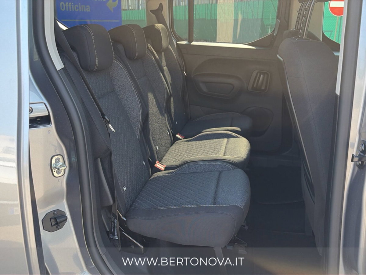 Peugeot Rifter Long 1.5 bluehdi Allure 130cv eat8 (9)