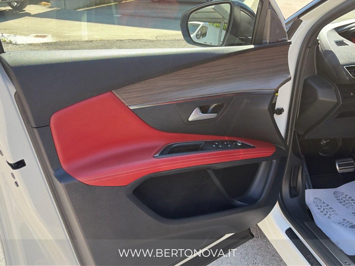 Peugeot 3008 BlueHDi 180 S&S EAT8 GT Pack (13)